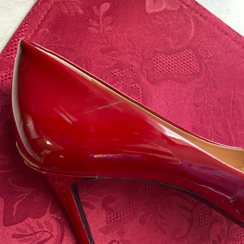 Red Hot Calvin Klein Patten Leather US size 8  with 2.5 inch Heels - Picture 3 of 8